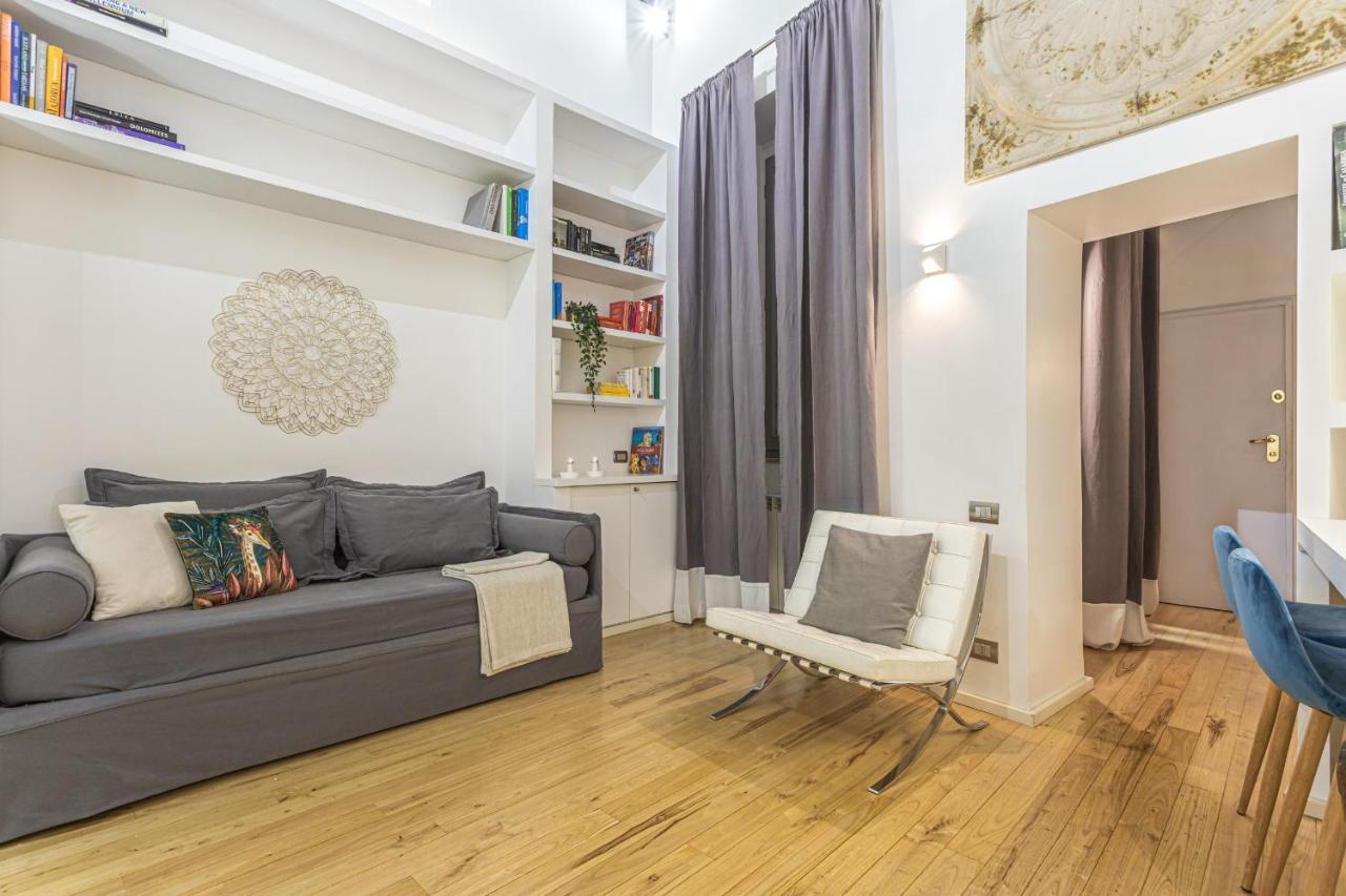 Lucrezia - Close To Piazza Navona Rom