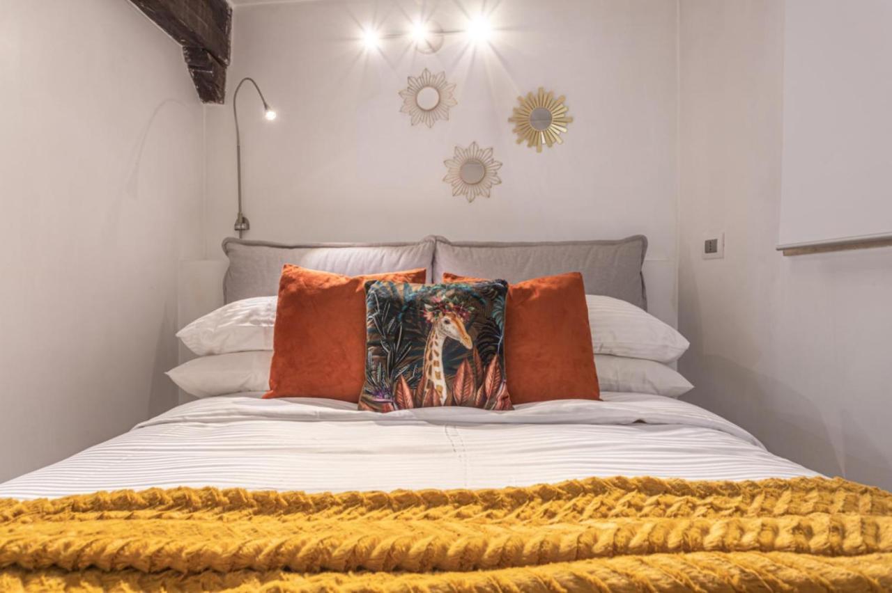 Lucrezia - Close To Piazza Navona Apartment Rom
